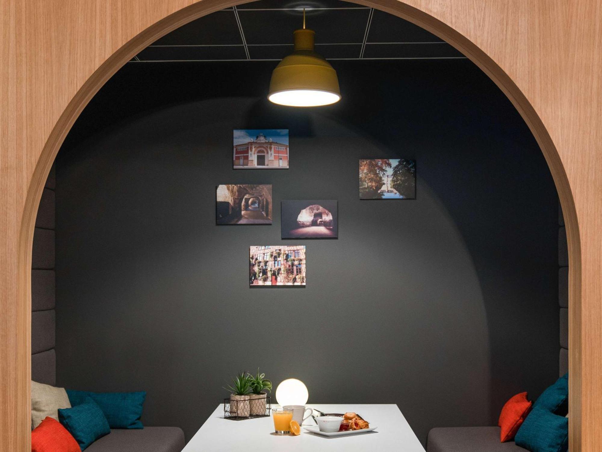 Ibis Styles Chalons En Champagne Centre Hotell Exteriör bild